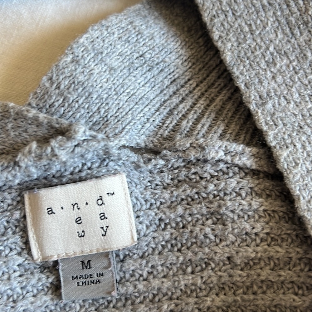 Cardigan - Picture 4 of 4